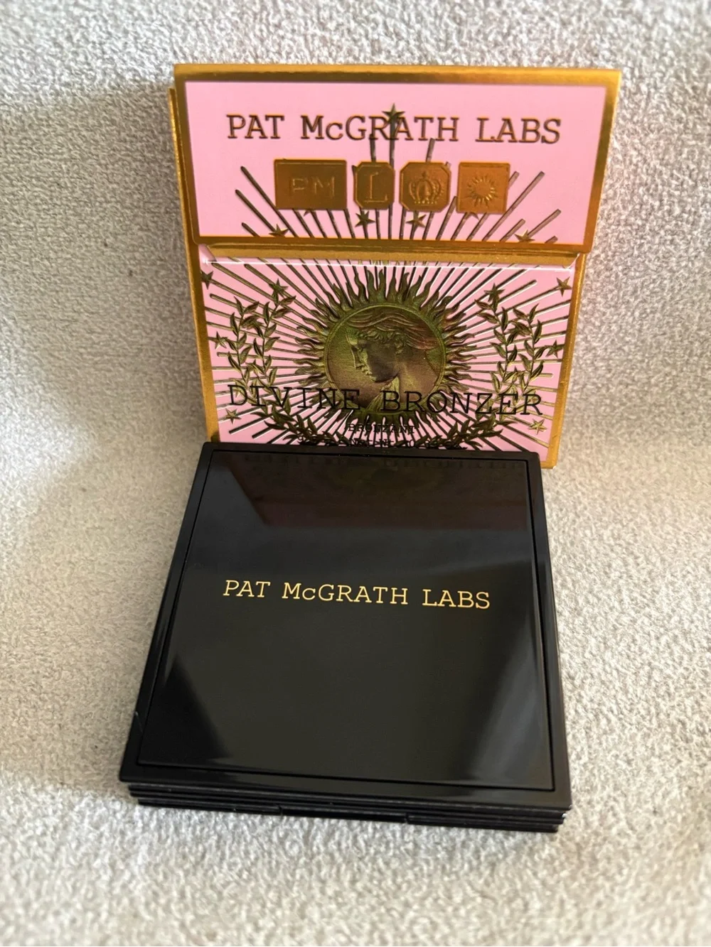 Skin Fetish Divine Bronzer - Naked Desire by Pat Mcgrath Labs - 0.33 oz Bronzer